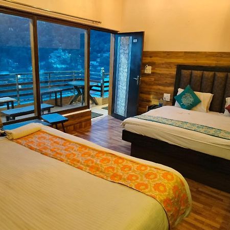 Hotel Surya Lake View 奈尼塔尔 外观 照片