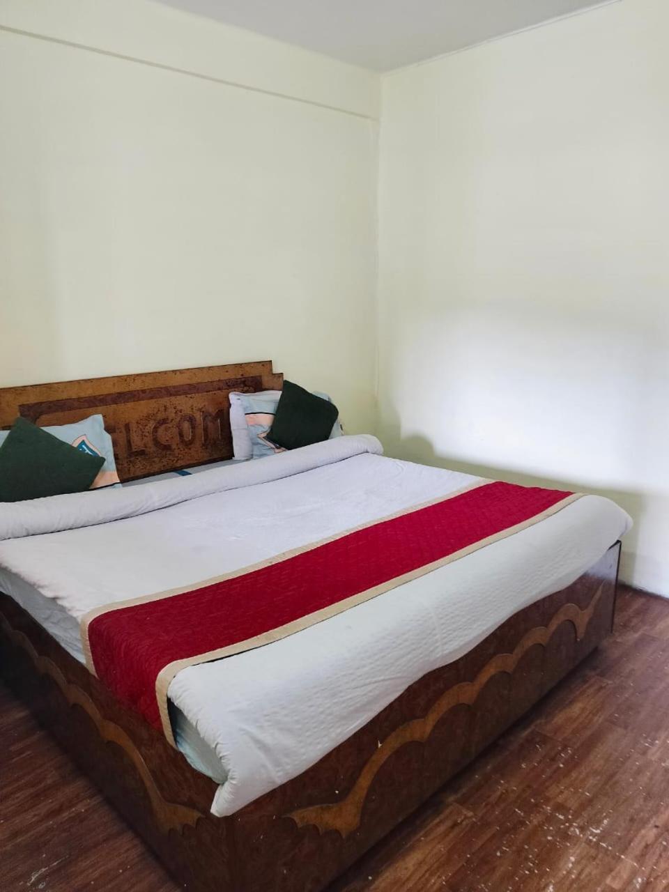 Hotel Surya Lake View 奈尼塔尔 外观 照片